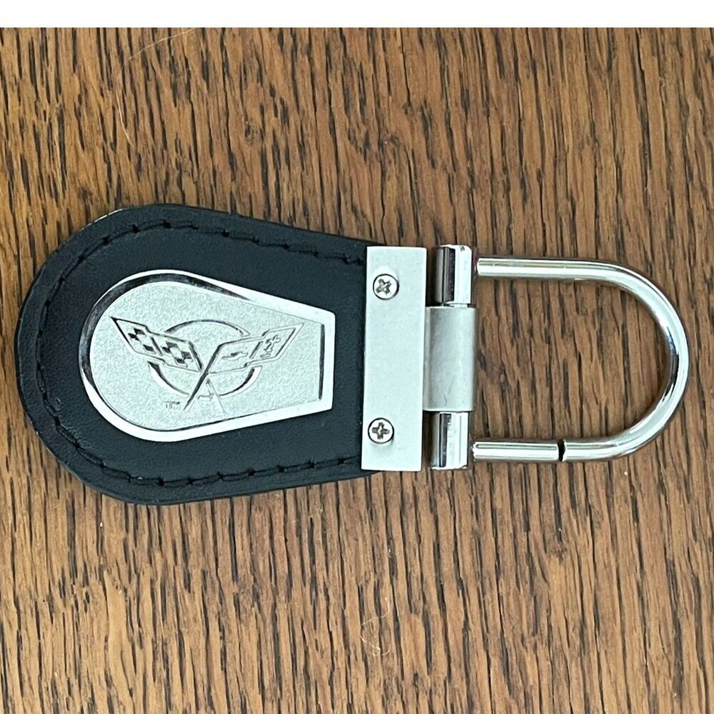 Vintage Chevrolet Chevy GM Logo Emblem Badge Keychain Original Silvertone